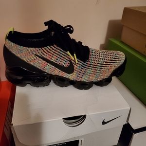 Womens Nike Vapormax Flyknit 3 Size 9